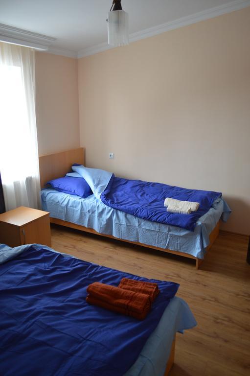 Guest House Qubi カズベギ エクステリア 写真