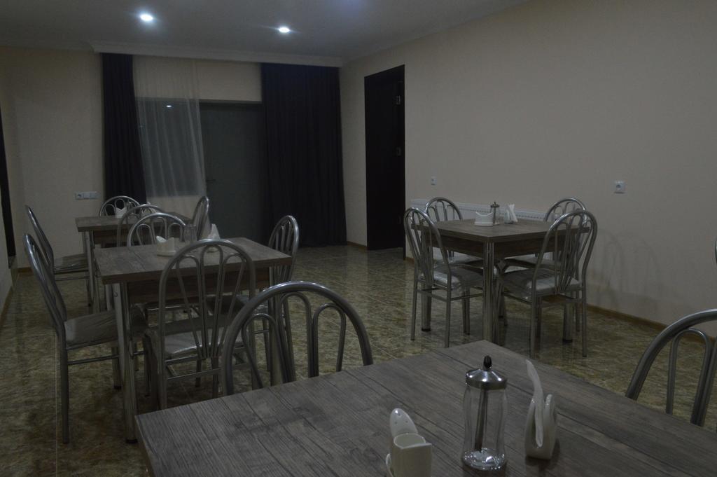 Guest House Qubi カズベギ エクステリア 写真